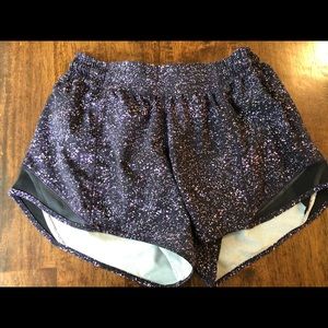 Lululemon size 6 hotty hot shorts
